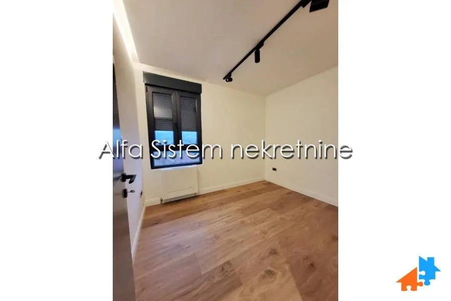 Izdavanje, trosoban stan, 90m², Uciteljsko Naselje, Zvezdara Sve Podlokacije