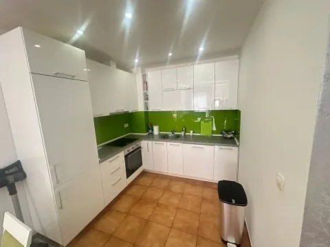 Rent, one bedroom apartment, 52m², Dubovica, Budva - image 4