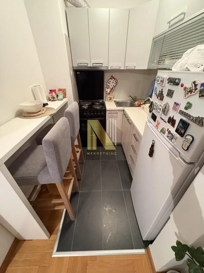 Prodaja, dvosoban stan, 36m², Adamovićevo Naselje, Novi Sad Sve Podlokacije
