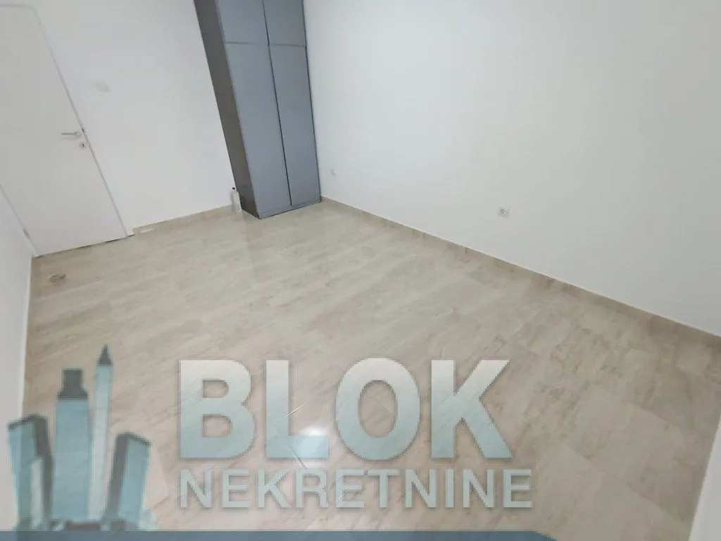 Izdavanje, dvosoban stan, 65m², Blok 5, Podgorica