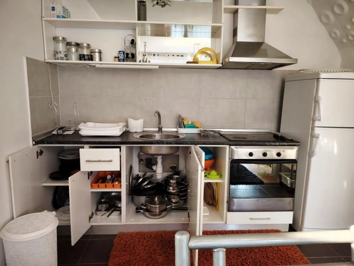 Izdavanje, trosoban stan, 90m², Centar, Niš