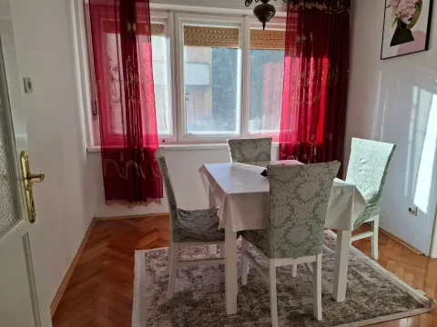 Prodaja, četvorosoban stan, 73m², Centar, Herceg Novi - image 5