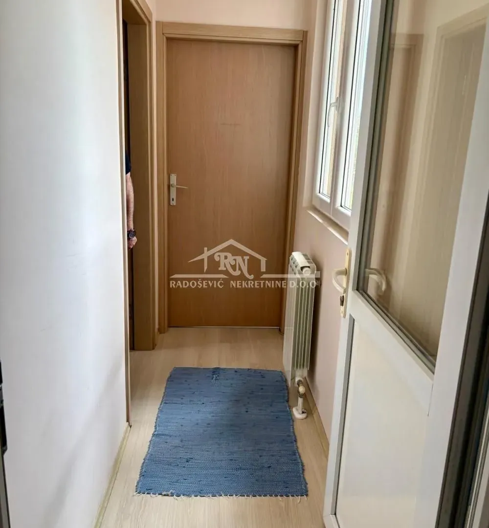 Prodaja, četvorosoban stan, 89m², Petlovo Brdo, Beograd