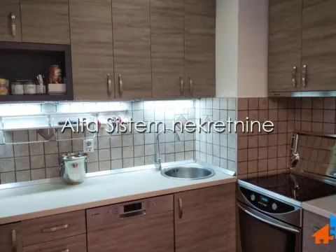 Izdavanje, trosoban stan, 76m², Lion, Zvezdara Sve Podlokacije - image 8