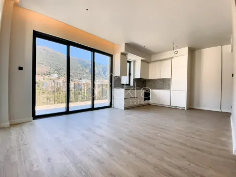 Prodaja, stan, 102m², Tivat, Crna Gora - image 4