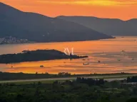 Izdavanje, kuća, 330m², Kavač, Kotor - image 11