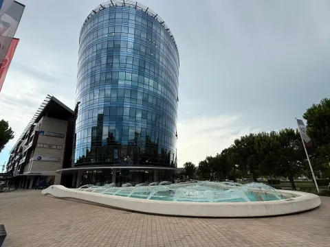 Rent, two bedroom apartment, 126m², Kod Capital Plaze, Podgorica - image 13