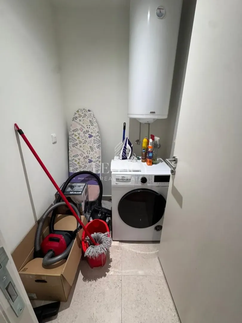 Izdavanje, trosoban stan, 79m², Savski Venac, Beograd