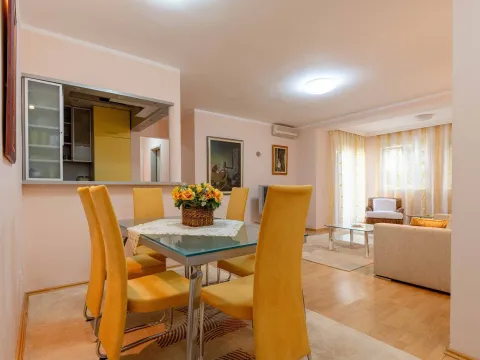 Sale, two bedroom apartment, 80m², Budva, Crna Gora - image 7