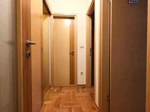 Izdavanje, stan, 70m², Blok 6, Podgorica - image 6