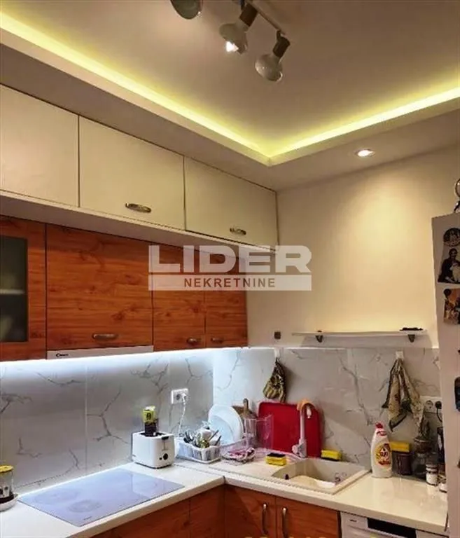 Sale, two bedroom apartment, 63m², Zvezdarska Šuma, Zvezdara Sve Podlokacije