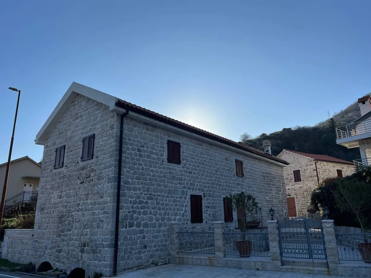 Prodaja, kuća, 336m², Kamenari, Herceg Novi
