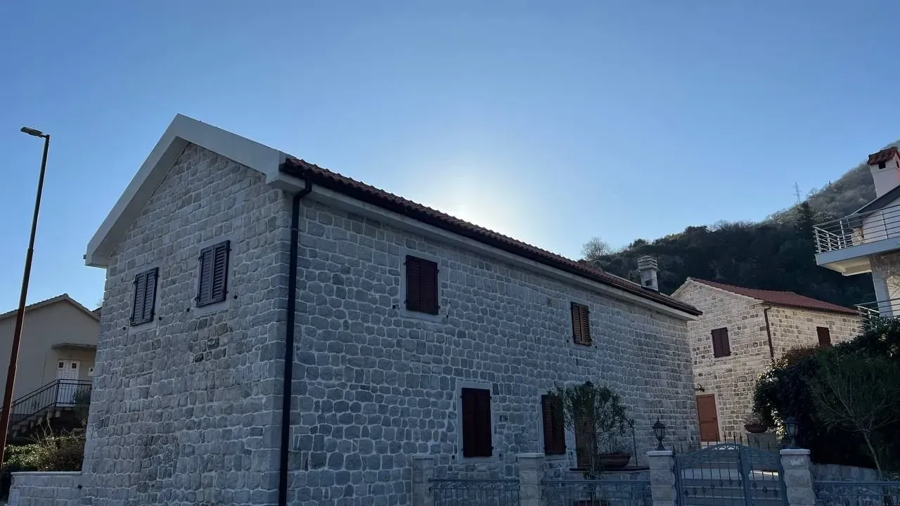 Prodaja, kuća, 336m², Kamenari, Herceg Novi