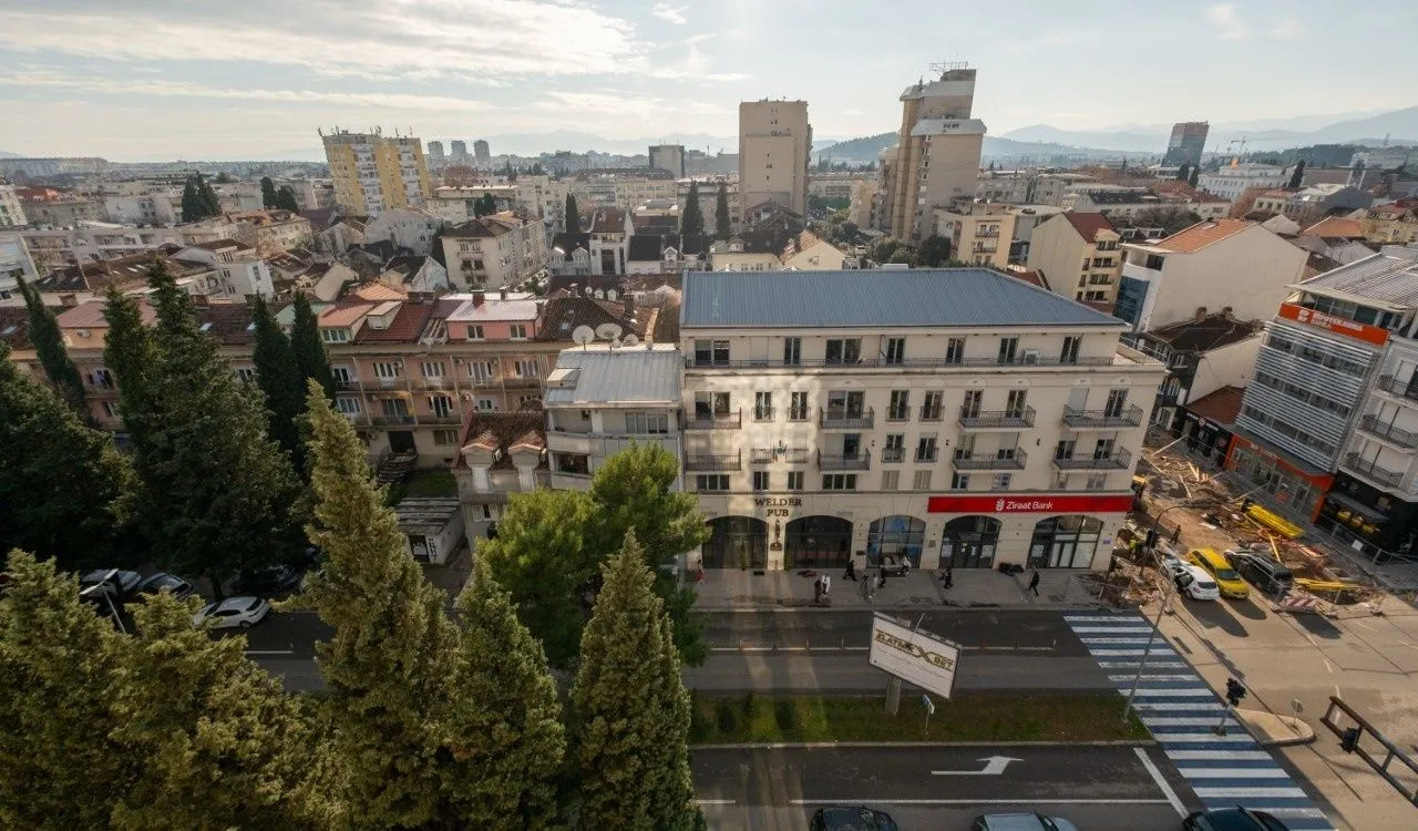 Rent, three bedroom apartment, 275m², Podgorica, Crna Gora