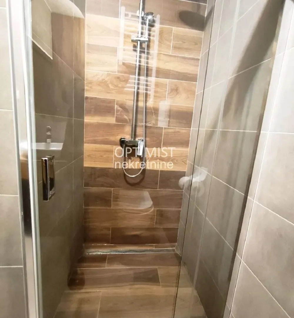 Prodaja, četvorosoban stan, 109m², Stari Grad, Beograd