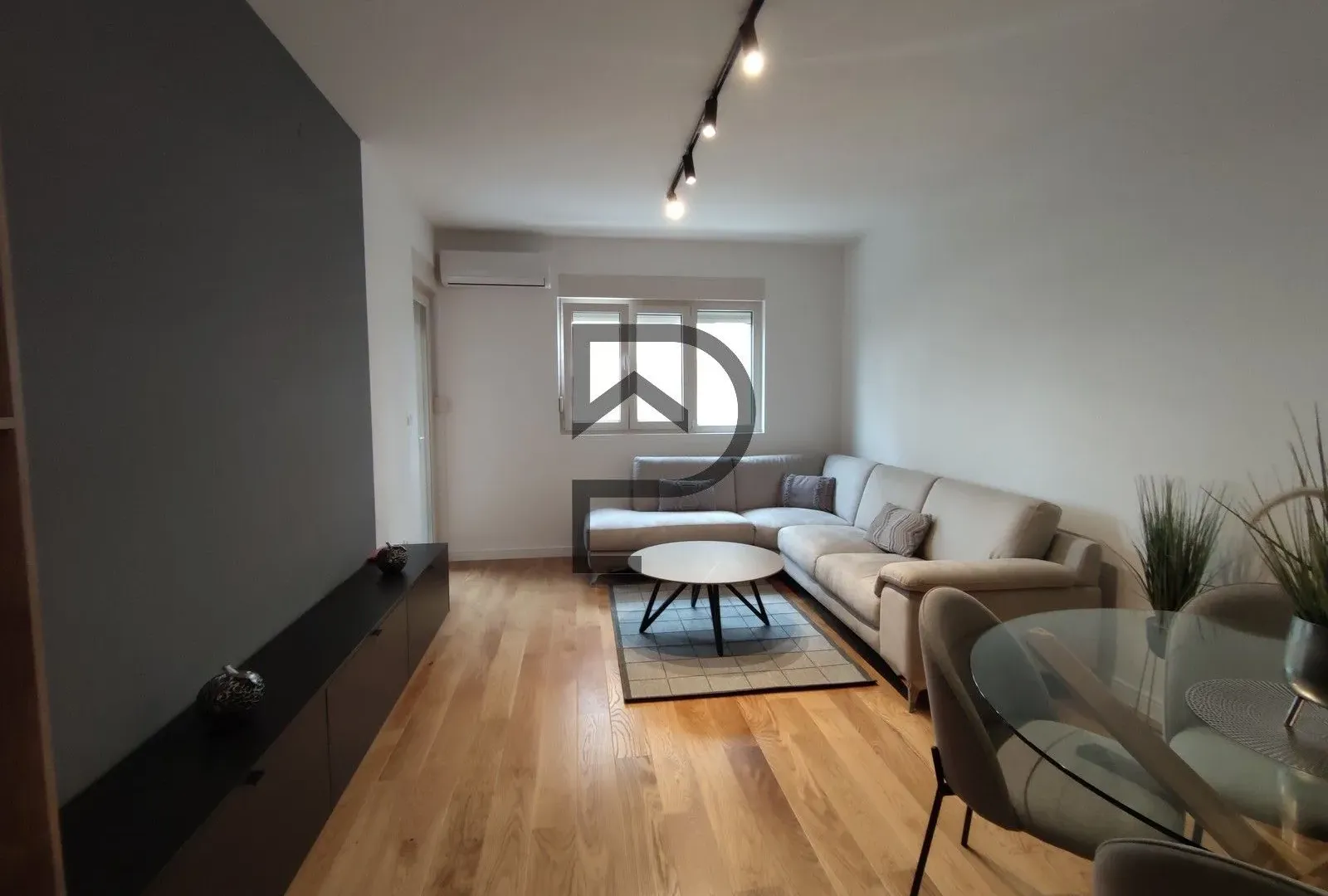 Rent, apartment, 46m², Central Point, Podgorica