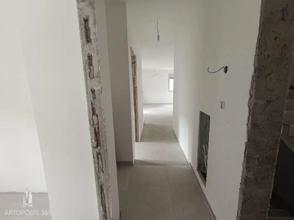 Prodaja, dvosoban stan, 61m², Ledine, Beograd