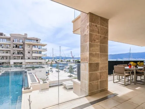 Prodaja, trosoban stan, 215m², Porto Montenegro, Tivat - image 10