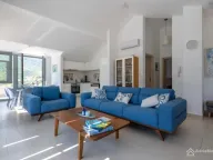 Prodaja, dvosoban stan, 90m², Morinj, Kotor - image 1