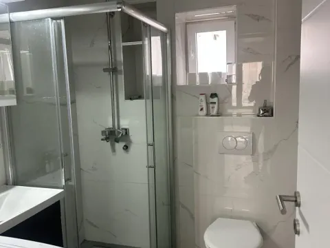 Rent, office space, 93m², Medijana, Niš - image 2