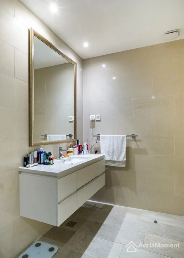 Prodaja, jednosoban stan, 67m², Luštica Bay, Tivat