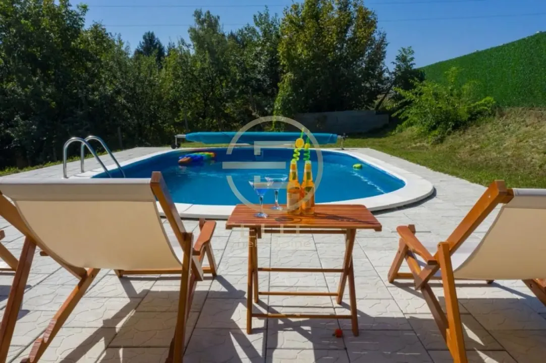 Sale, house, 220m², Alibegovac, Petrovaradin