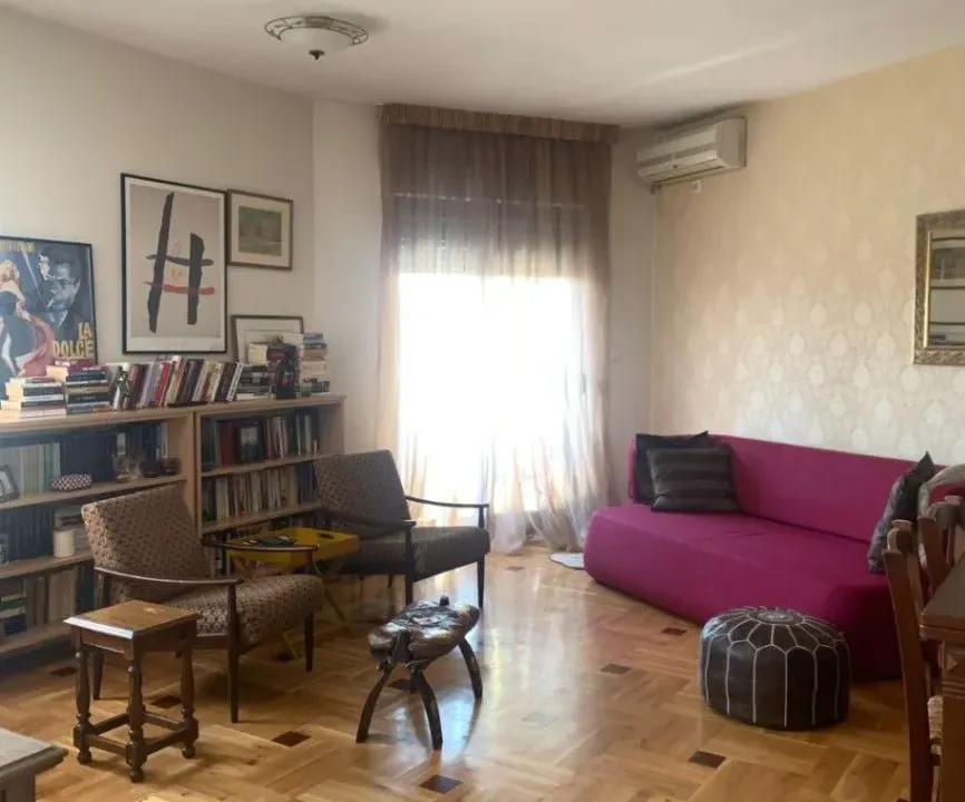 Izdavanje, jednosoban stan, 46m², Stari Aerodrom, Podgorica