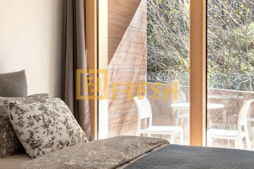 Prodaja, četvorosoban stan, 253m², Kotor, Crna Gora