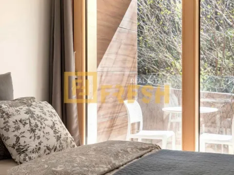 Prodaja, četvorosoban stan, 253m², Kotor, Crna Gora - image 20