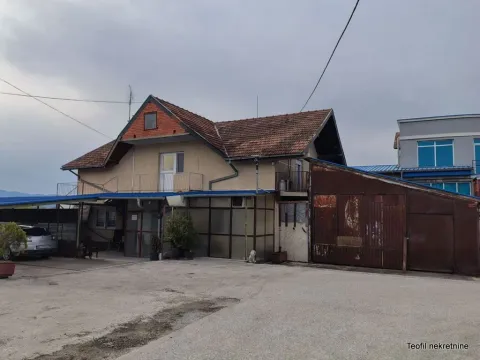 Rent, office space, 630m², Paraćin, Srbija - image 21