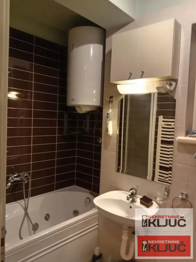 Prodaja, četvorosoban stan, 114m², Spens, Novi Sad Sve Podlokacije