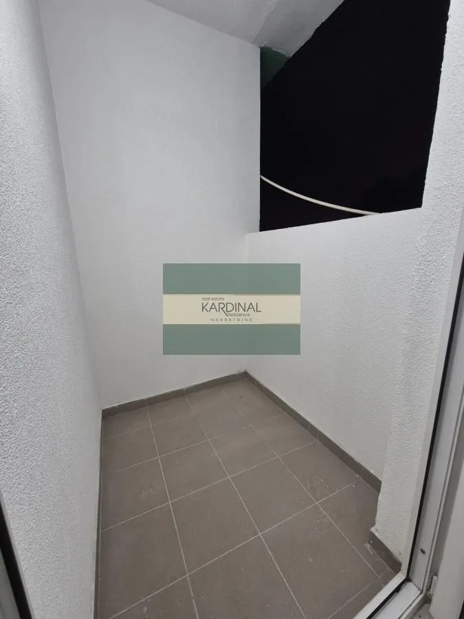 Prodaja, trosoban stan, 83m², Centar, Jagodina