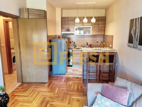 Prodaja, garsonjera, 32m², Centar, Podgorica - image 11