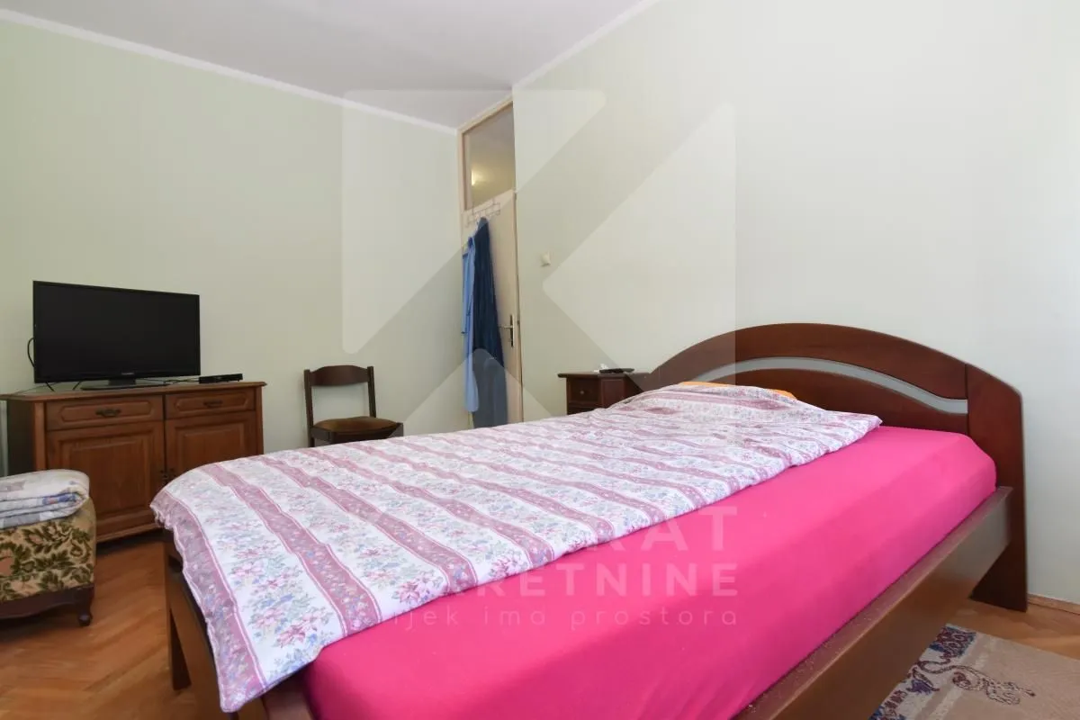 Prodaja, trosoban stan, 81m², Autobuska stanica, Podgorica