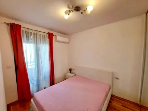 Rent, one bedroom apartment, 45m², Blok 6, Podgorica - image 6