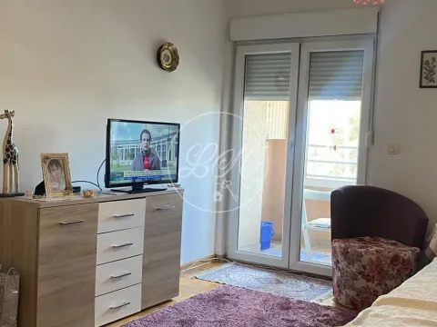Sale, one bedroom apartment, 33m², Zemun Gornji Grad, Zemun Sve Podlokacije - image 3