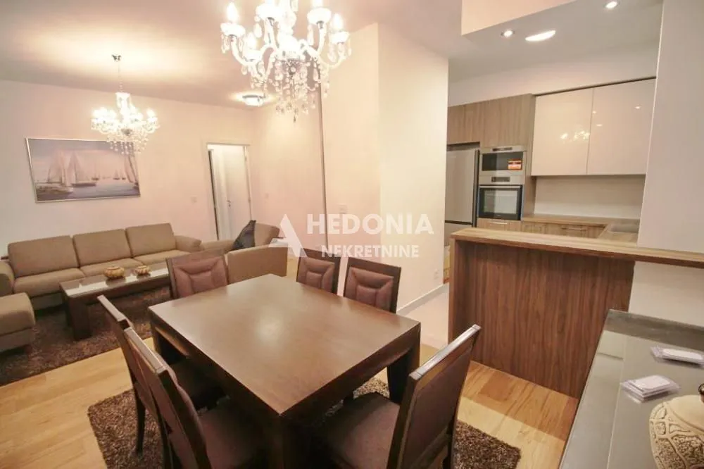 Rent, two bedroom apartment, 67m², Novi Beograd Sve Podlokacije, Beograd