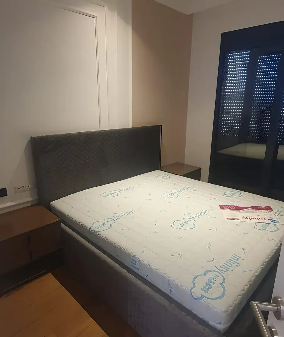 Izdavanje, dvosoban stan, 80m², Centar, Bar
