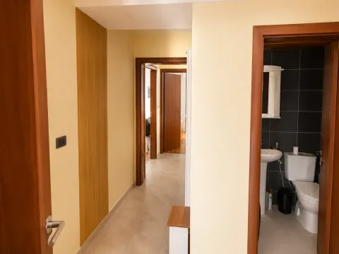 Prodaja, trosoban stan, 91m², 1 maj, Podgorica - image 3