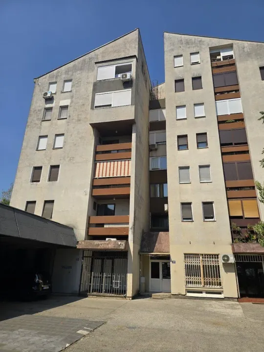 Sale, three bedroom apartment, 95m², Blok 6, Podgorica