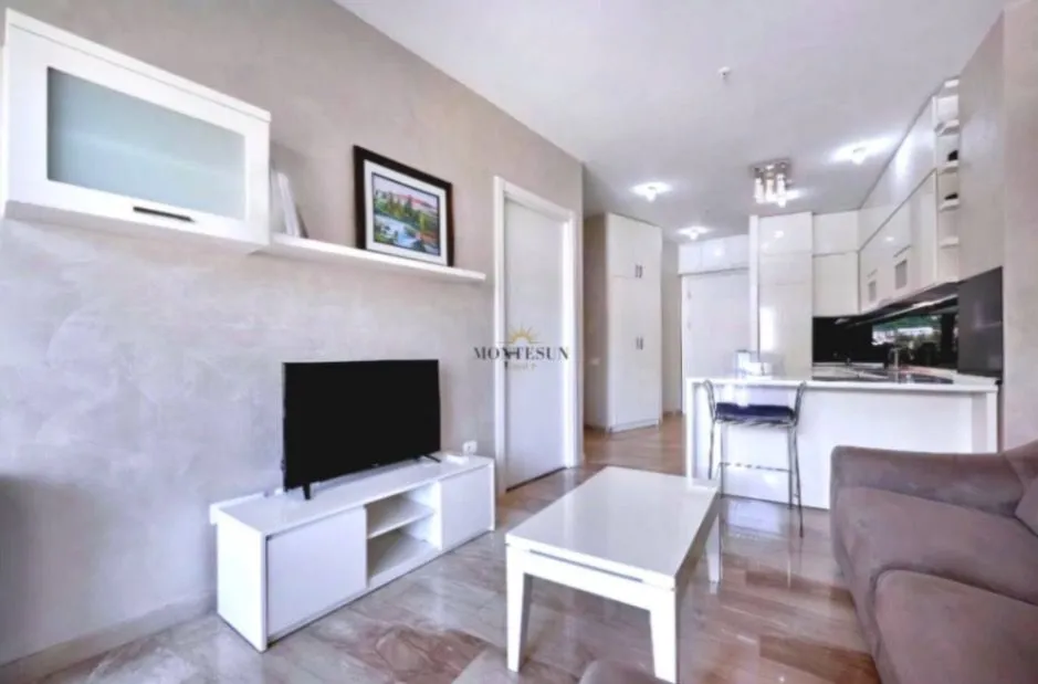 Izdavanje, jednosoban stan, 63m², Budva, Crna Gora