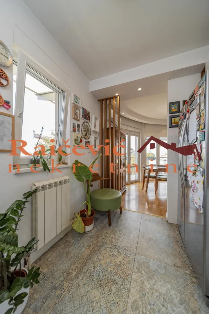 Prodaja, trosoban stan, 87m², Vračar Sve Podlokacije, Beograd