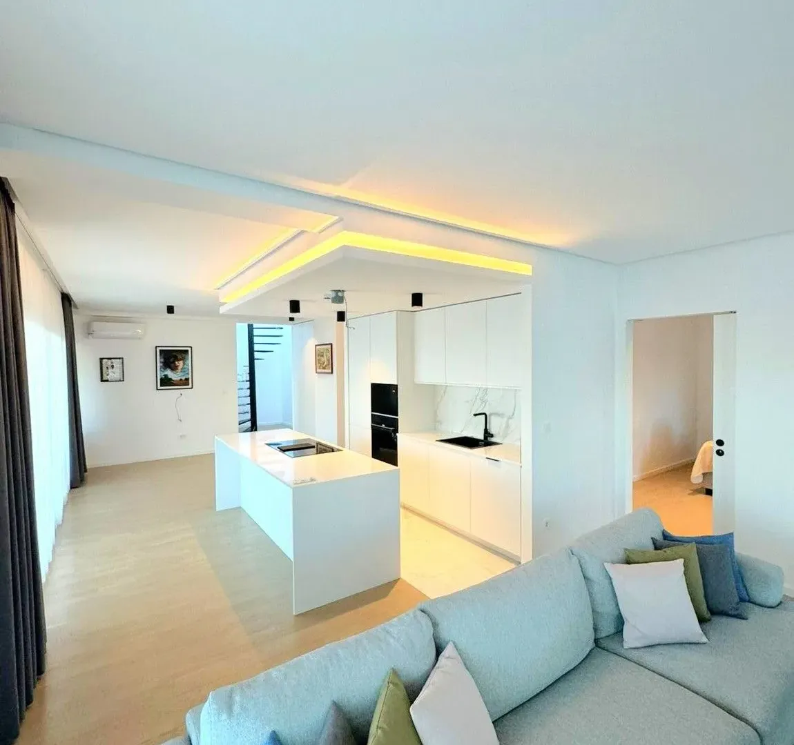 Sale, three bedroom apartment, 125m², Centar, Budva