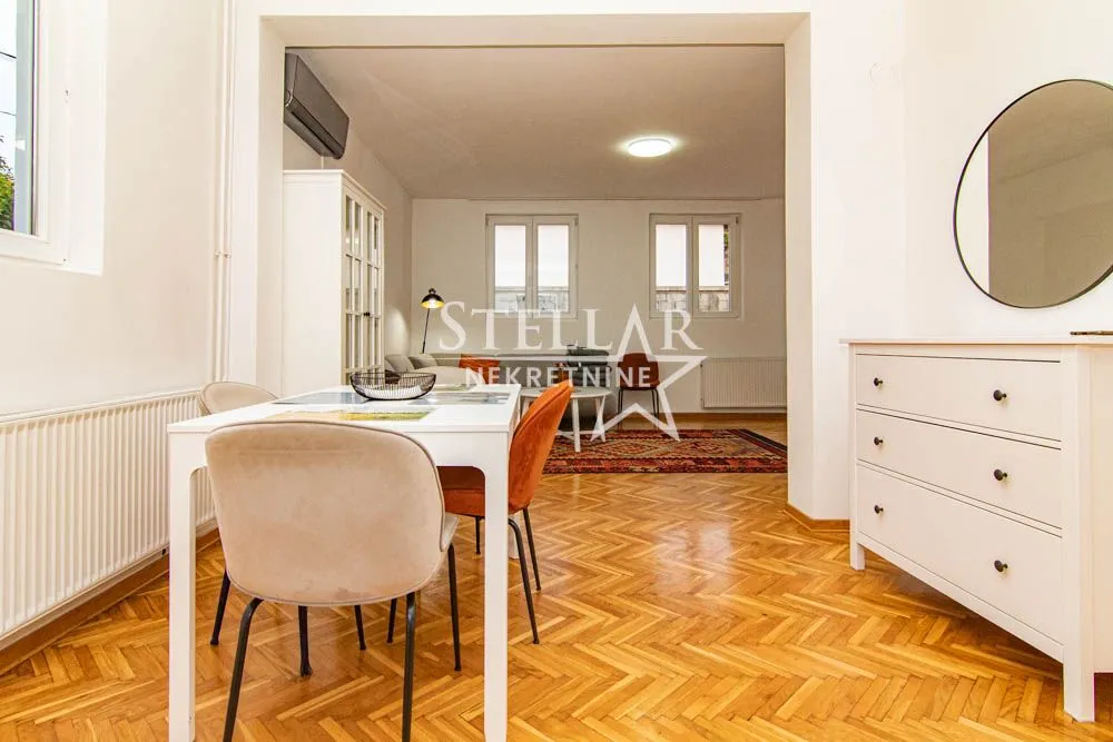 Izdavanje, kuća, 250m², Zagorič, Podgorica