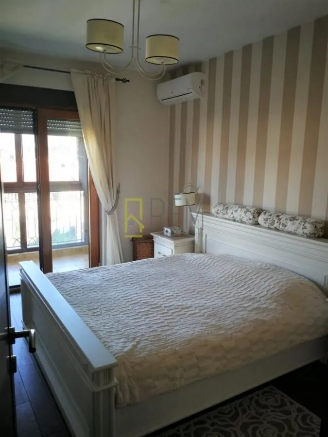 Prodaja, dvosoban stan, 85m², Stara Varoš, Podgorica