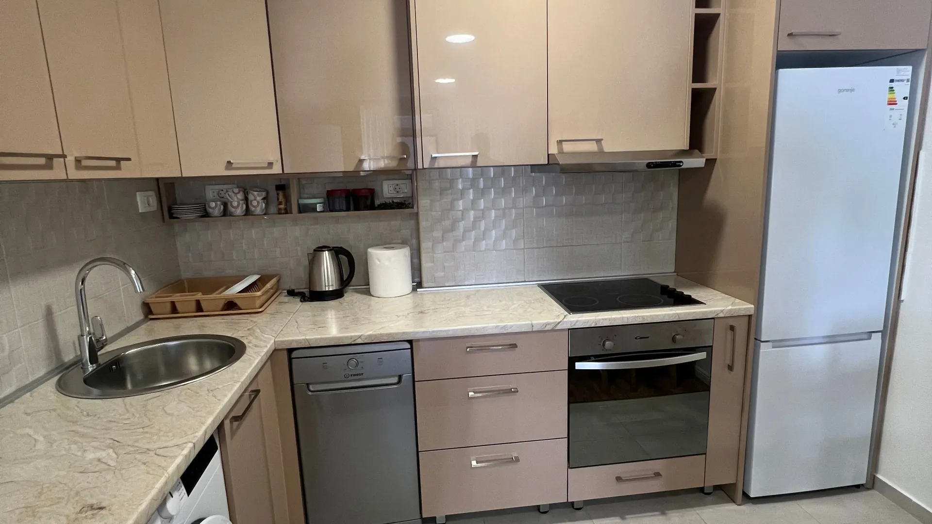 Rent, two bedroom apartment, 65m², Centar, Bar