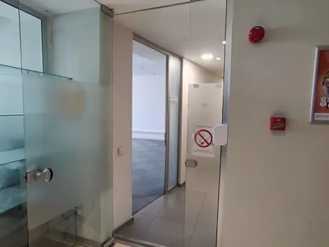 Rent, office space, 63m², Novi Beograd Blok 63, Novi Beograd Sve Podlokacije