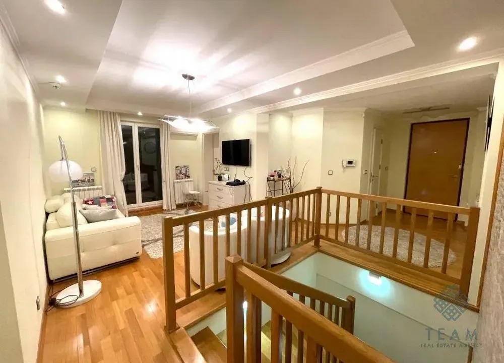 Prodaja, stan, 379m², Savina, Herceg Novi