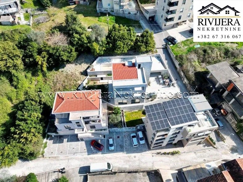 Prodaja, kuća, 300m², Kalimanj, Tivat