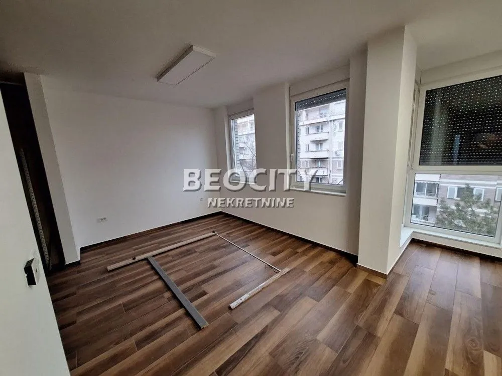Rent, four bedroom apartment, 100m², Centar, Novi Sad